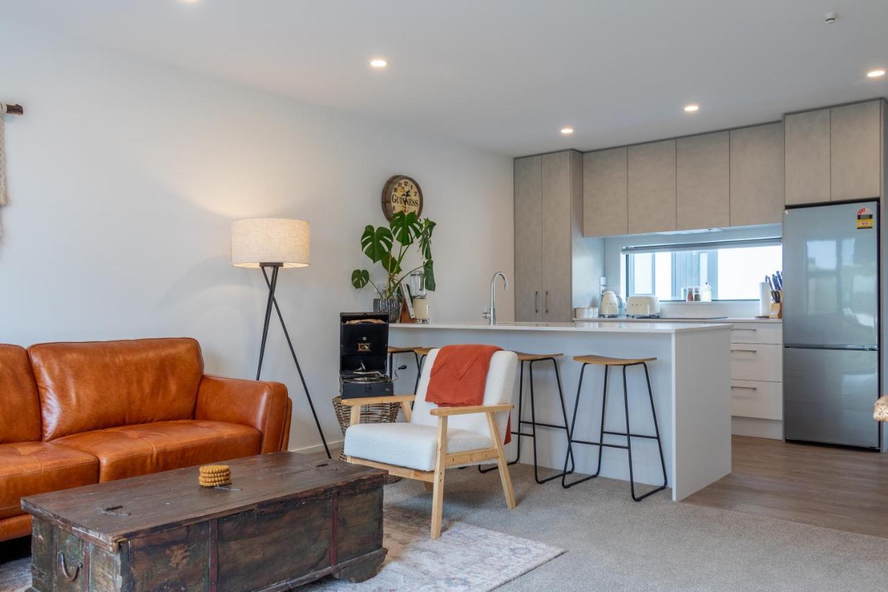 Cozy Retreat With Hot Tub Apartment ไครสต์เชิร์ช ภายนอก รูปภาพ